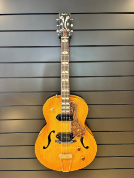 Godin 5th Ave Jumbo P90 Harvest Gold