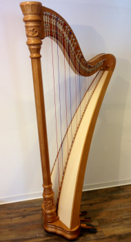 Petutschnigg Modell-2 "Wappenmuster"