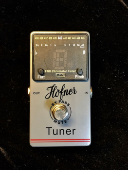 Höfner CN Pedal Tuner Stimmgerät