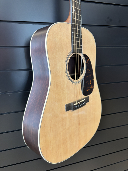 Martin Guitar D16 E 01